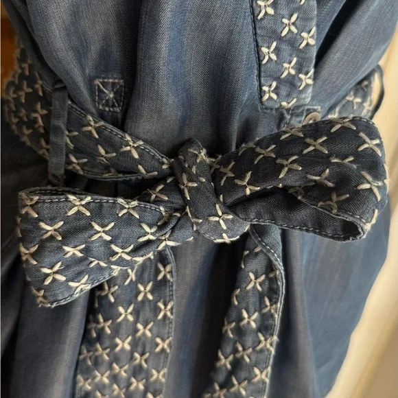 Anthropologie Holding Horses Blue Denim Top with Embroidered Detail - Picture 11 of 11